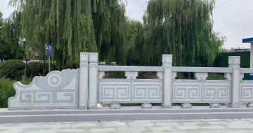 成都 芝麻灰桥栏杆、河道栏杆安装效果