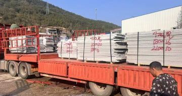 成都 芝麻灰花岗岩光面毛板出货日常