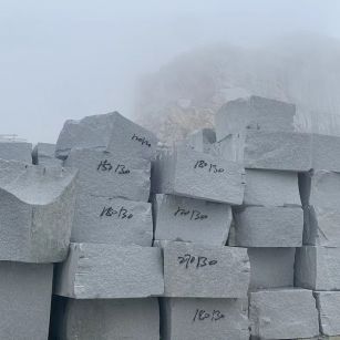 成都芝麻白花岗石