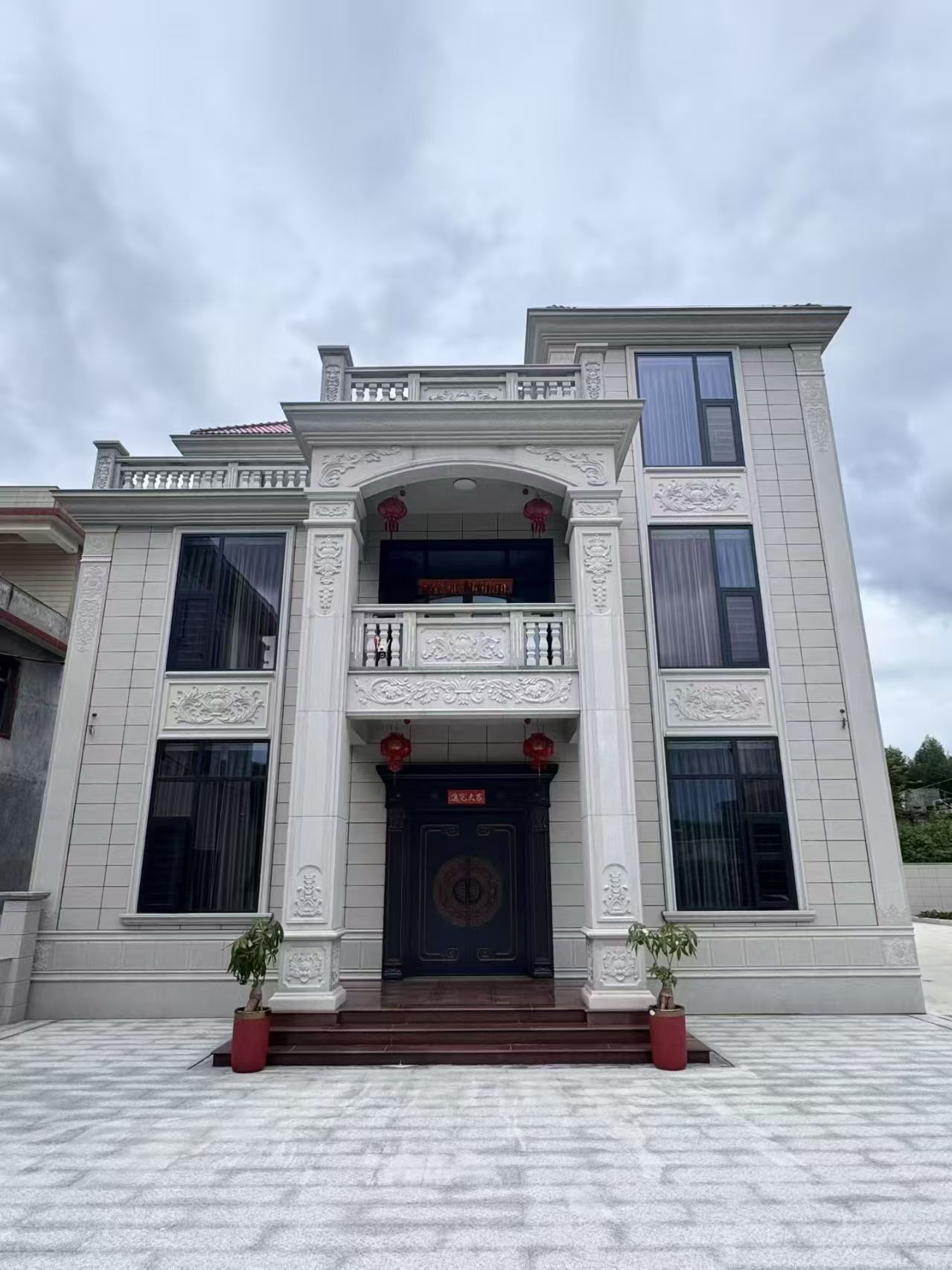 成都 芝麻白石材别墅干挂案例展示