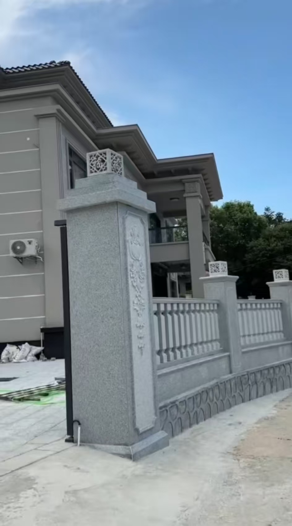 成都 芝麻白别墅围墙栏杆，私人订制