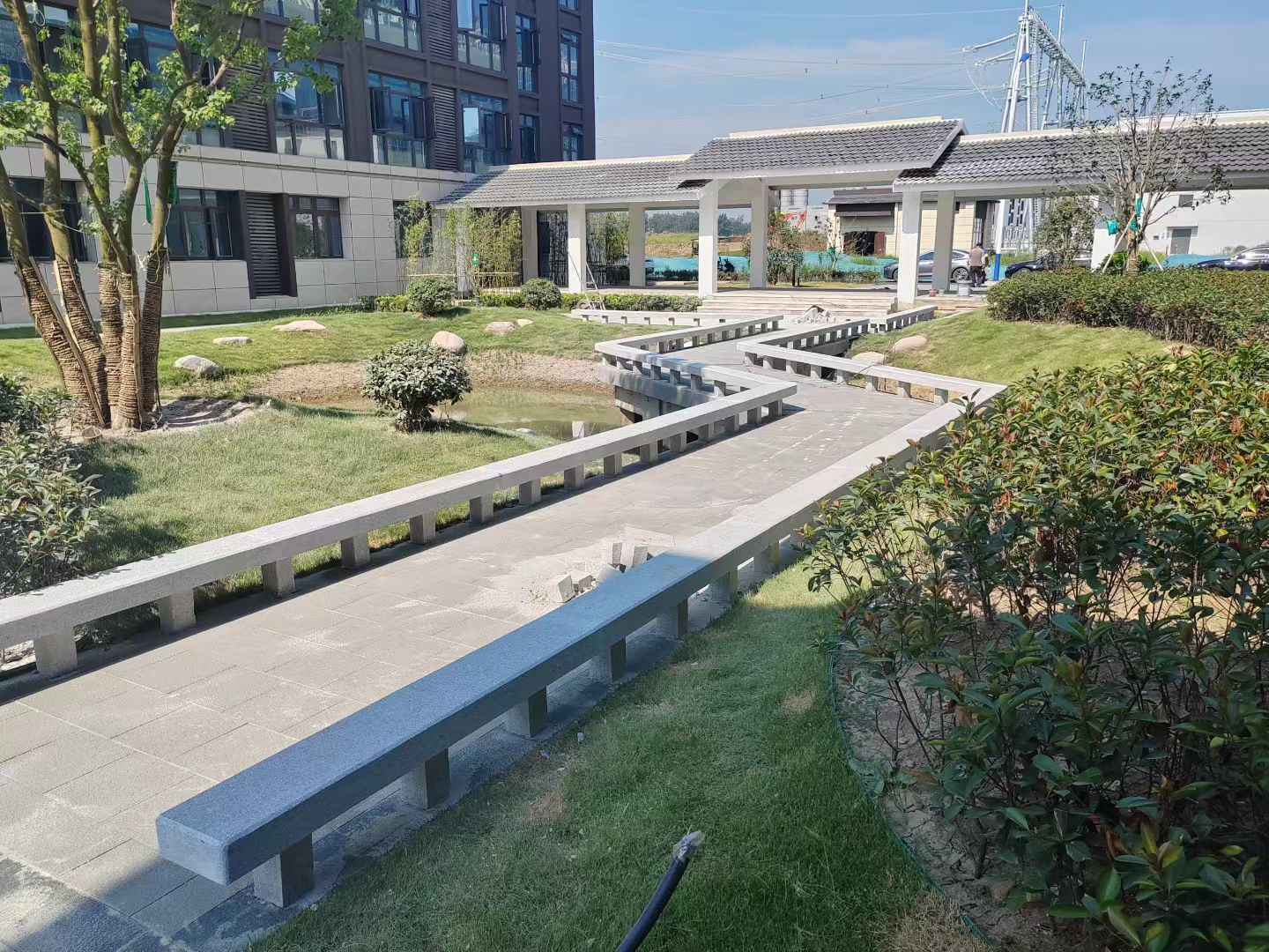 成都 芝麻灰小区坐凳&栏杆安装效果