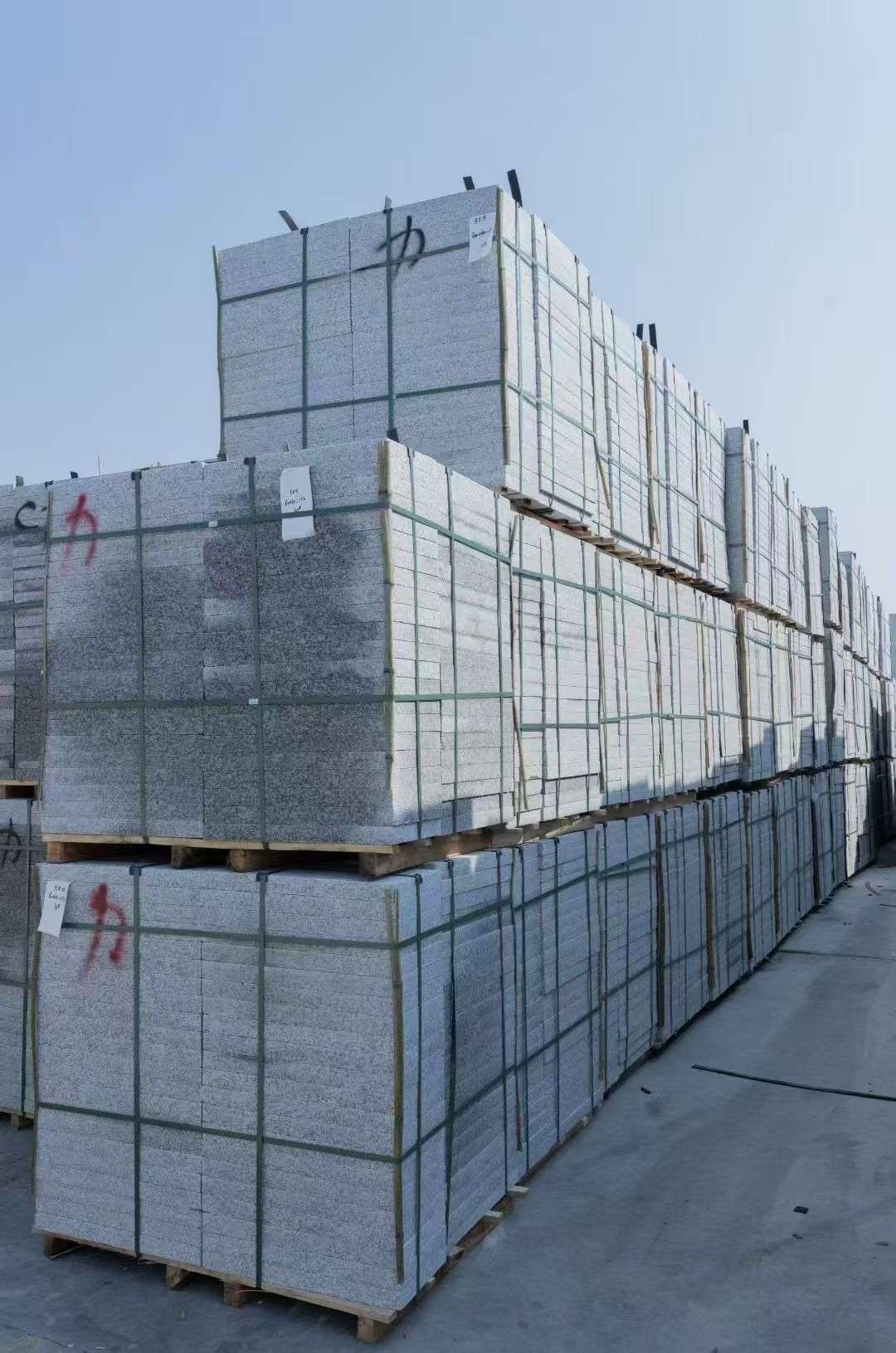 成都 芙蓉白、大花白、小白花荔枝面成品地铺石