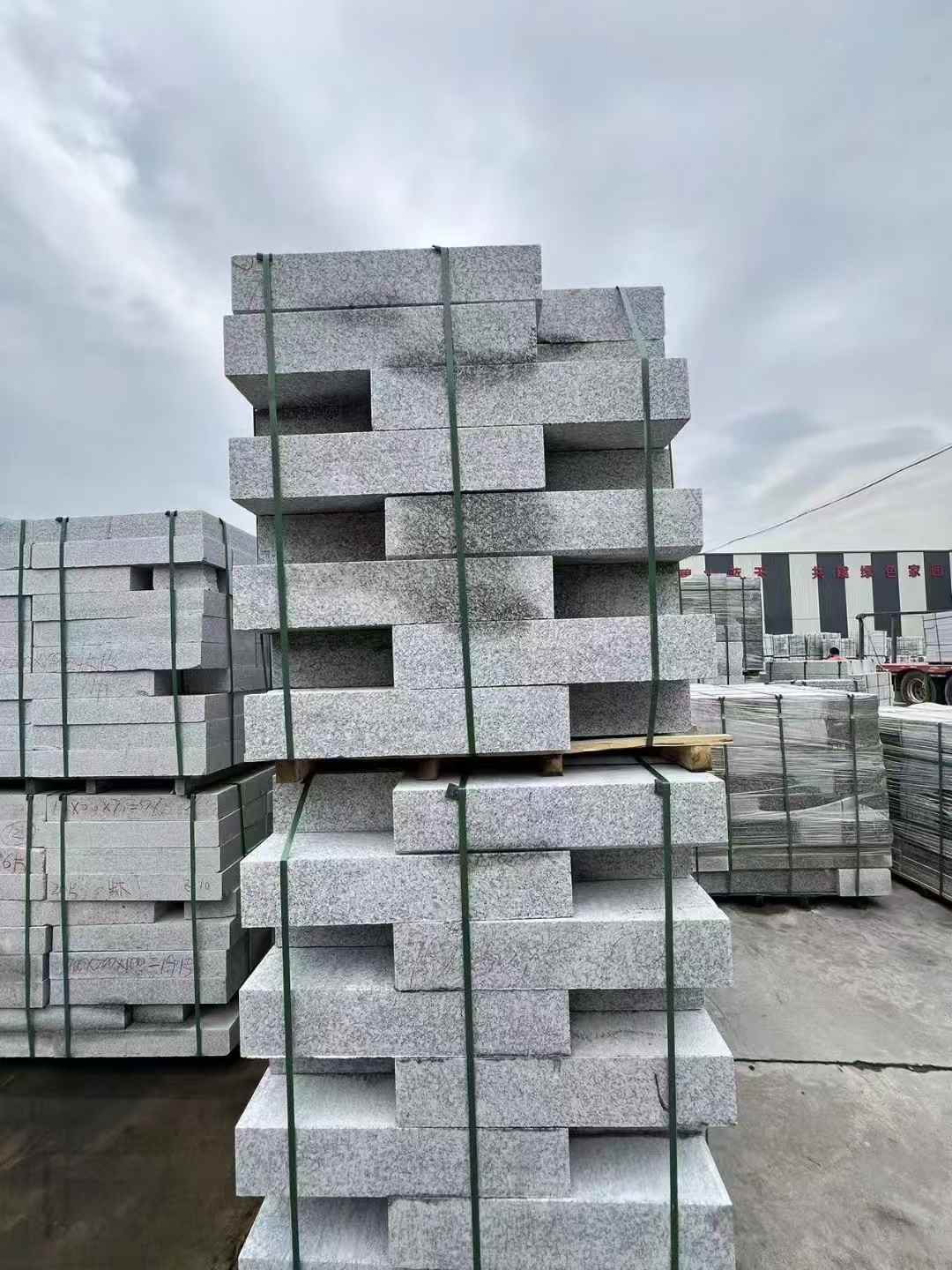 成都 芙蓉白路沿石