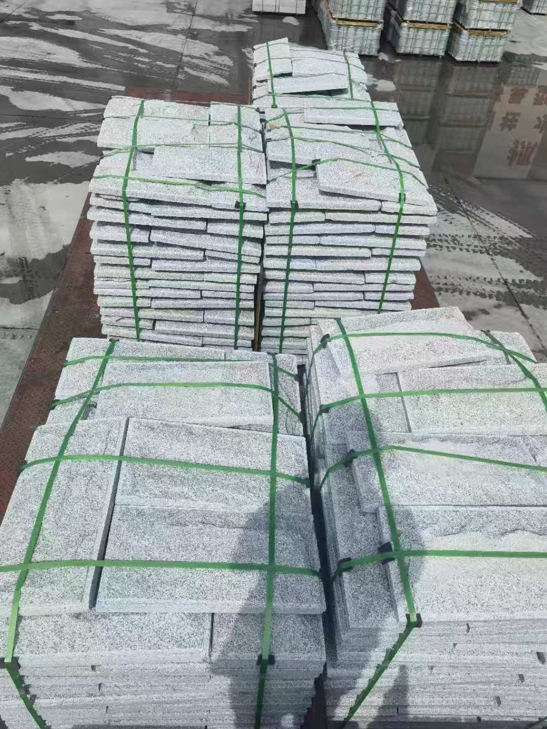 成都 芝麻白蘑菇石装车出货