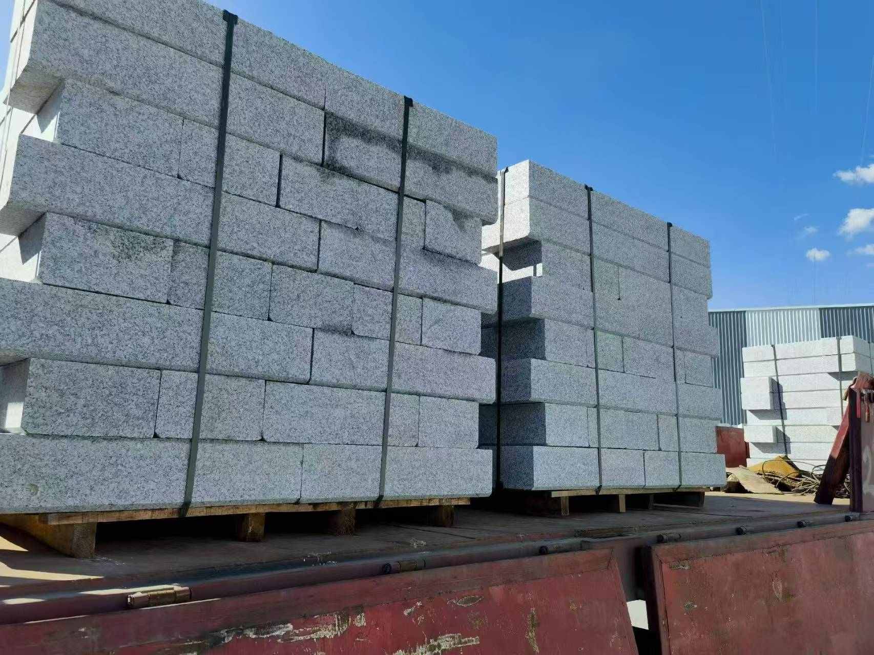 成都 路沿石装车出货