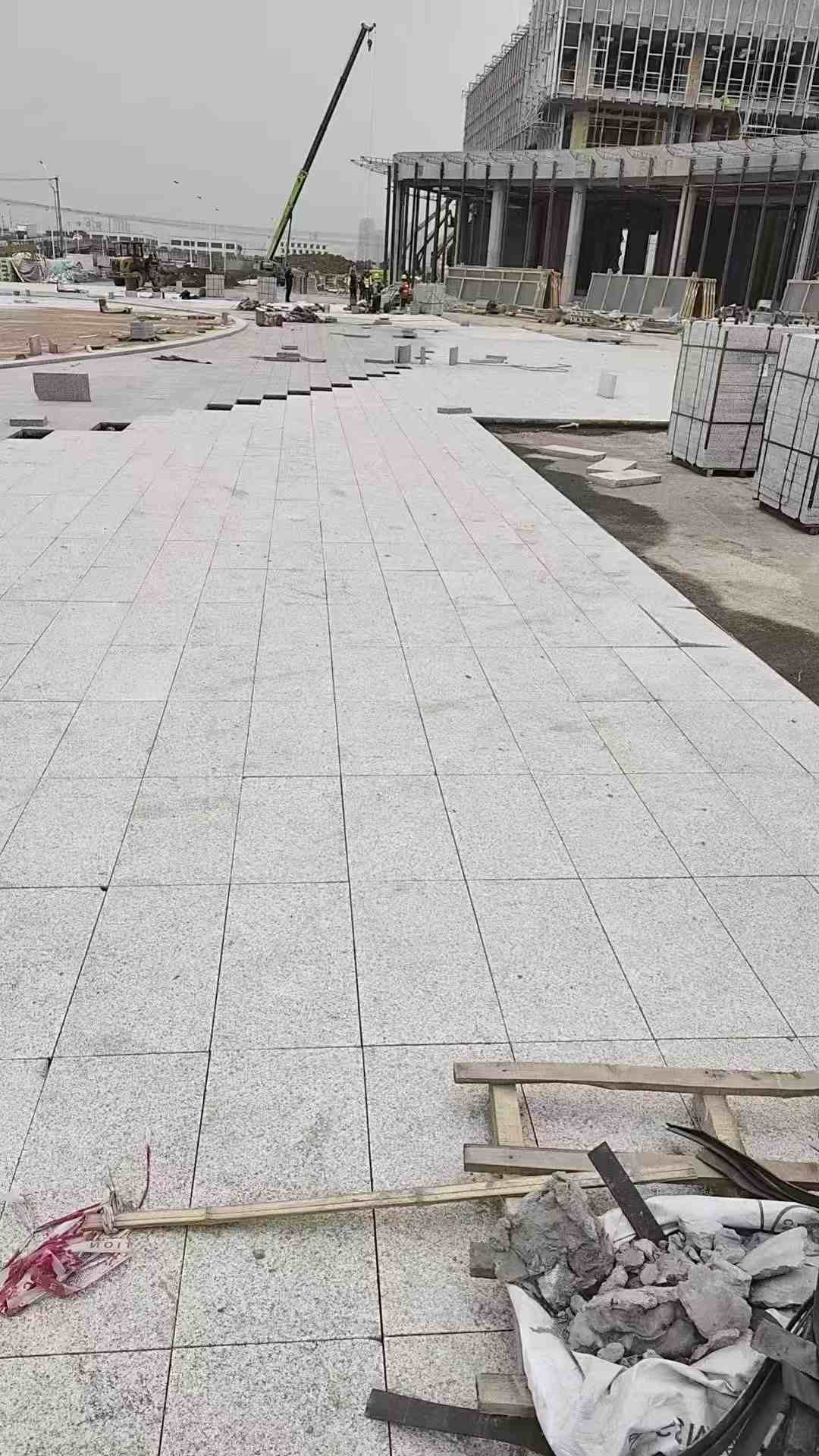 成都芝麻白地铺案例