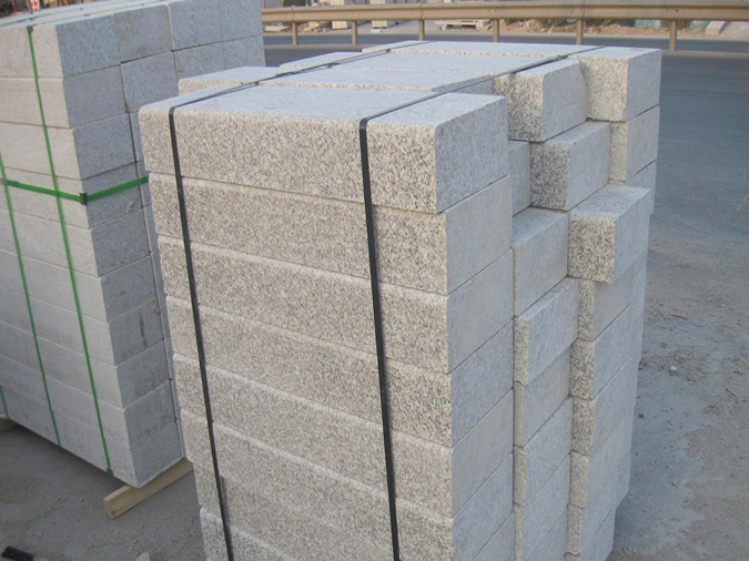 成都芝麻白路沿石厂家