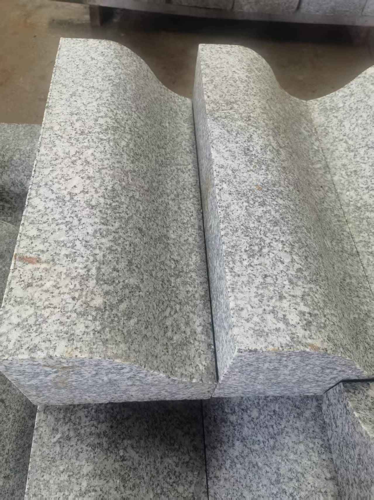 成都芙蓉白S型拉丝面路沿石